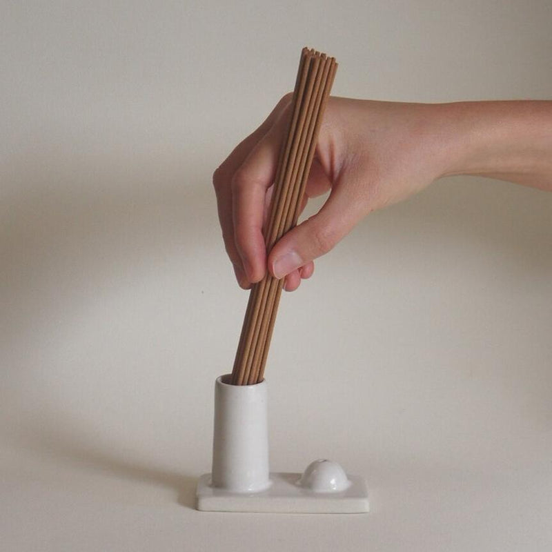 Hold and Release Incense Vessel